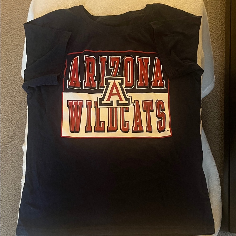 2 Arizona Wildcats Kids Shirts - Picture 2 of 3